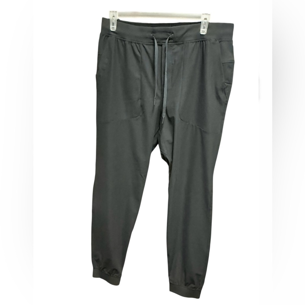 Lululemon Mens ABC Joggers, Grey w/Hawaiian Island Motif, Size XXL.
